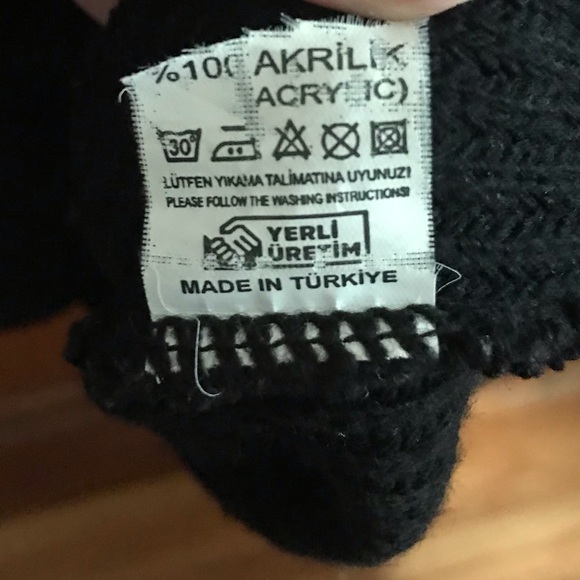 Black Red and White Long Sleeve Knit Mini Dress - Picture 5 of 6